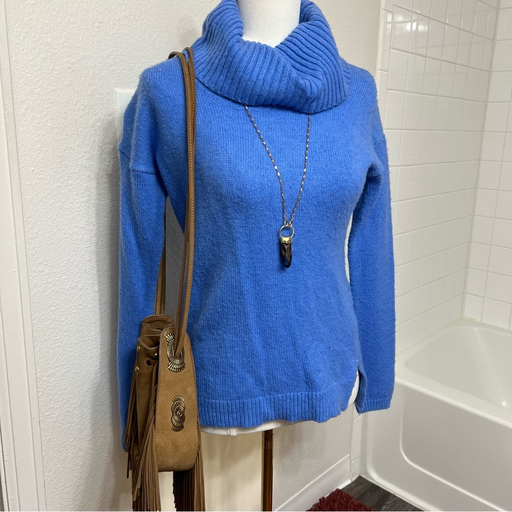 Indigo Blue turtleneck sweater Gap basic long sleeve cowl turtle neck winter icy